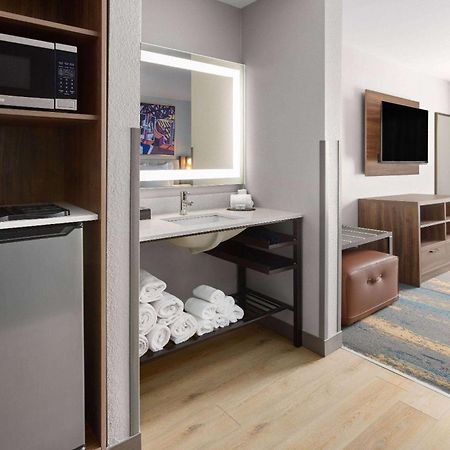 La Quinta Inn & Suites By Wyndham Memphis I-240 Luaran gambar