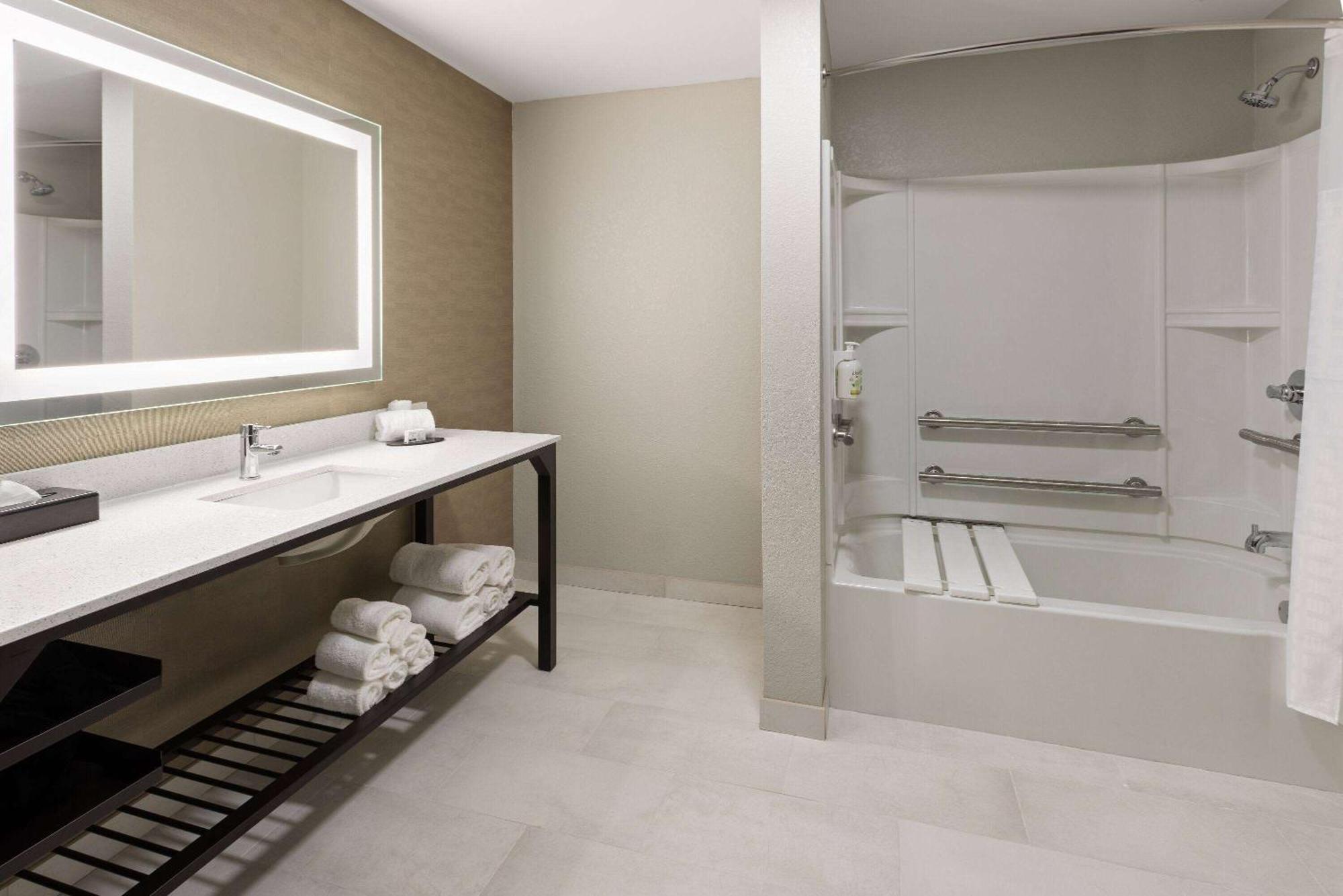 La Quinta Inn & Suites By Wyndham Memphis I-240 Luaran gambar