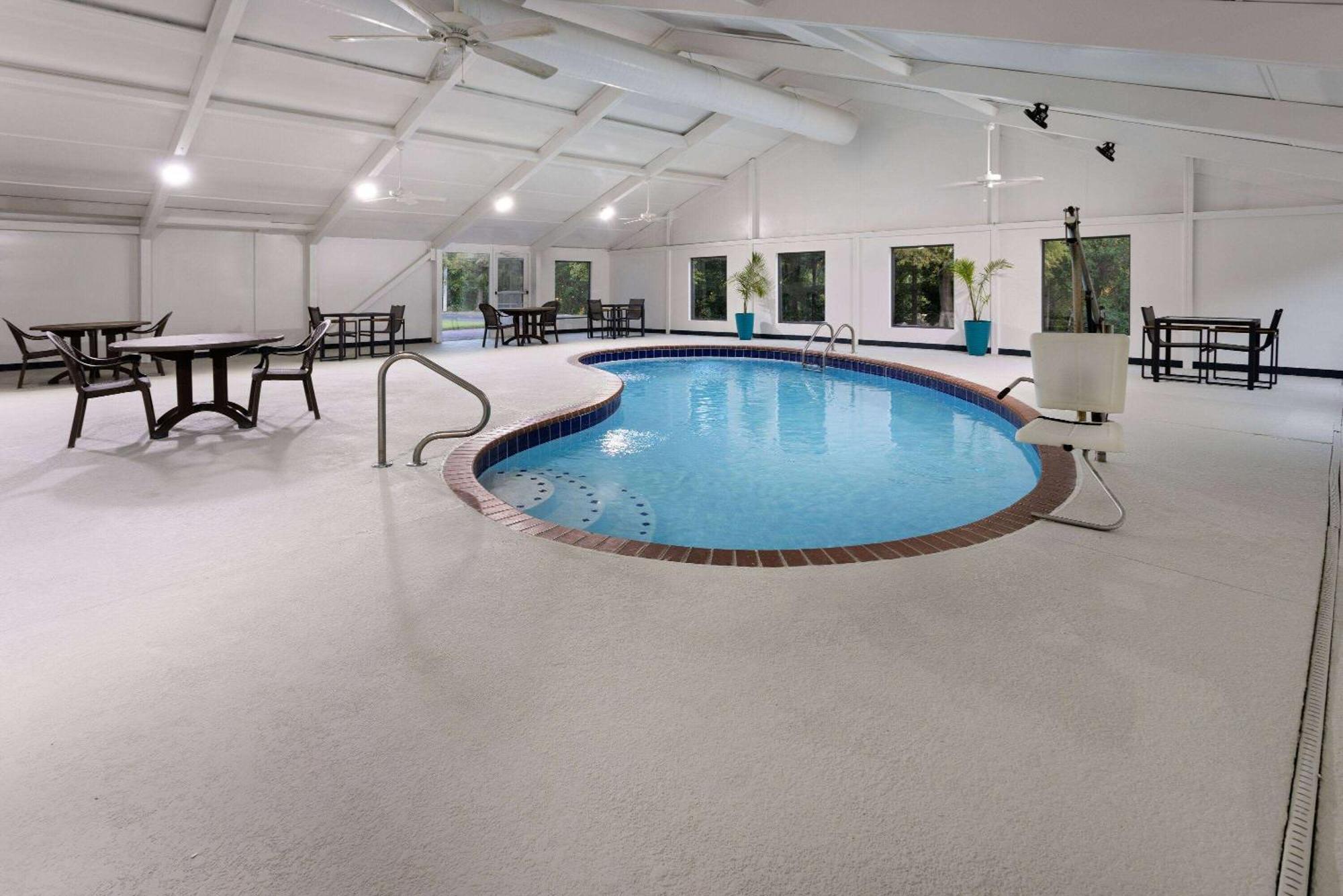 La Quinta Inn & Suites By Wyndham Memphis I-240 Luaran gambar